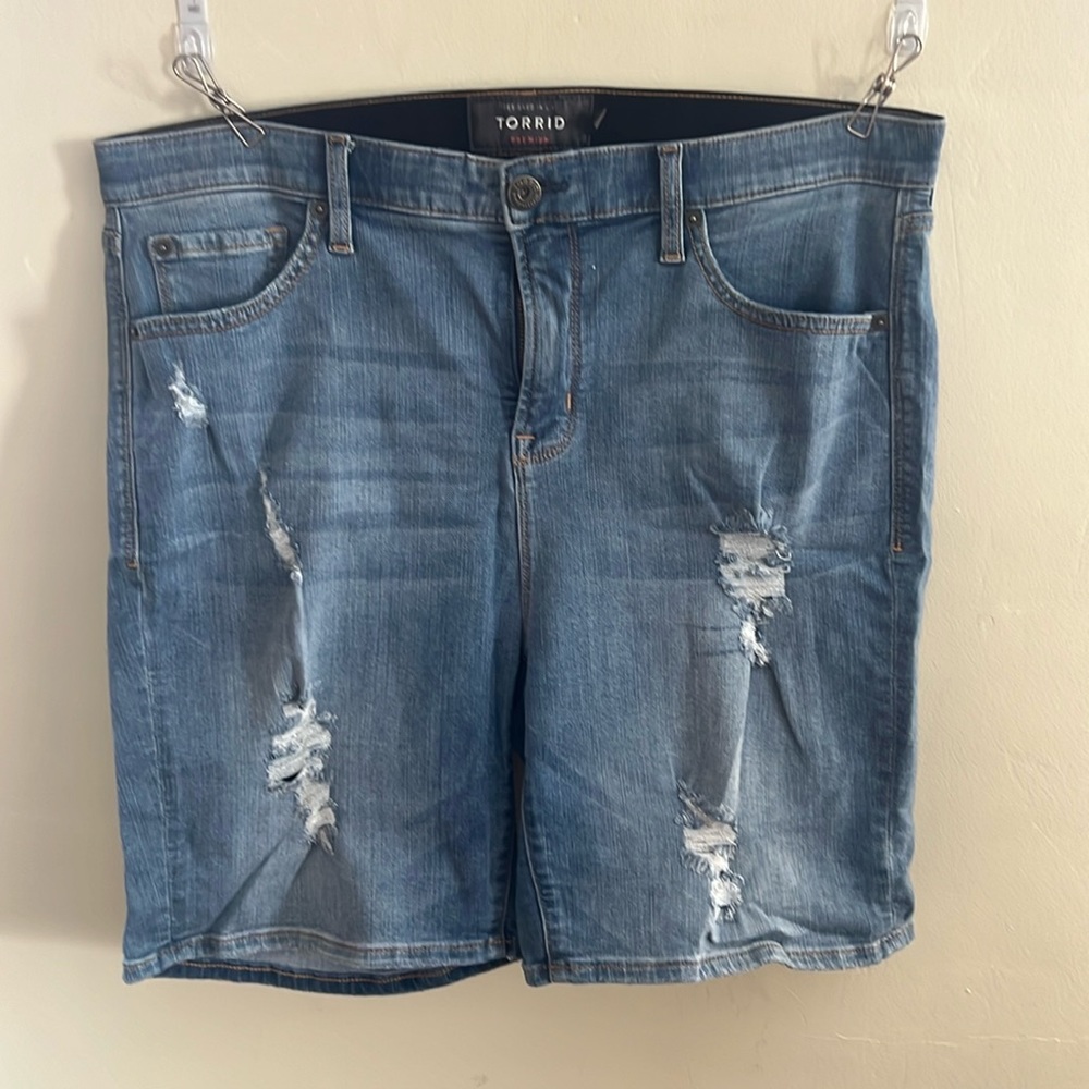 Torrid sky high Jean shorts
